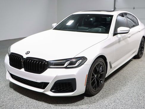 Used 2021 BMW 540i xDrive w/ M Sport Package image 30
