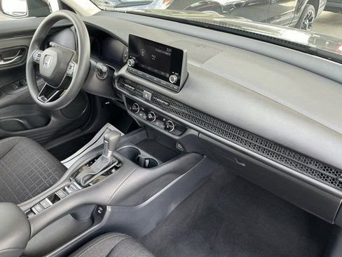 Used 2025 Honda HR-V LX image 18