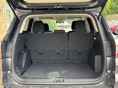 Used 2018 Ford Escape SE FWD image 11