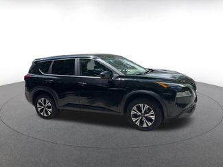 Used 2023 Nissan Rogue SV video 2