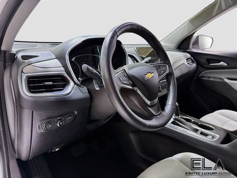Used 2018 Chevrolet Equinox Premier FWD image 11