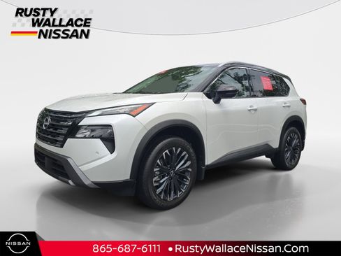 Certified 2025 Nissan Rogue SL w/ Tech Package FWD image 1