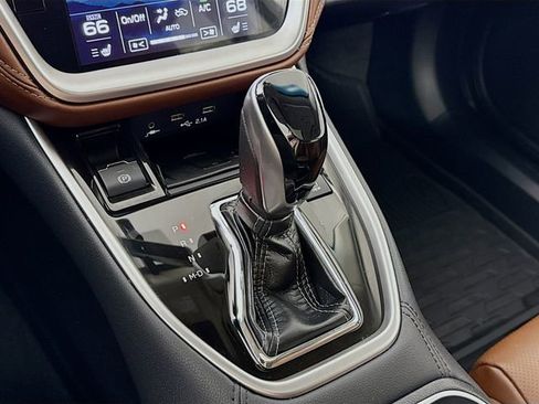 Used 2020 Subaru Outback Touring w/ Popular Package #2 image 17