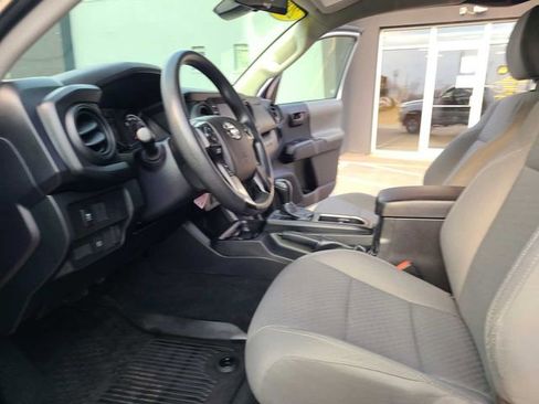 Used 2022 Toyota Tacoma SR w/ SR Convenience Package AWD/4WD image 13