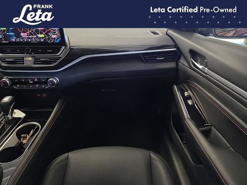 Used 2023 Nissan Altima 2.5 SR w/ SR Premium Package FWD image 19