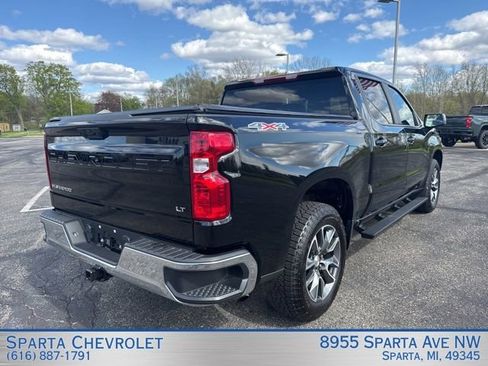 Used 2025 Chevrolet Silverado 1500 LT AWD/4WD image 3