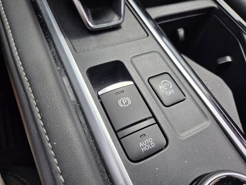 Used 2024 Nissan Pathfinder SL w/ SL Premium Package AWD/4WD image 24