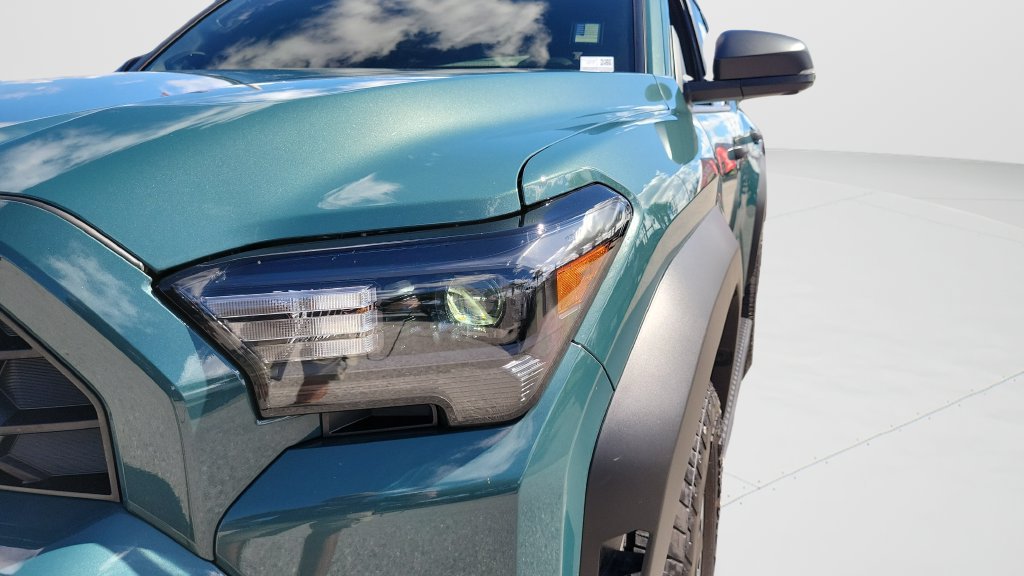 Certified 2025 Toyota 4Runner TRD Off-Road Premium AWD/4WD image 26