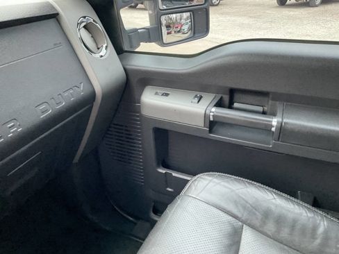 Used 2012 Ford F250 Lariat w/ Chrome Pkg image 14