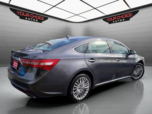 Used 2018 Toyota Avalon Limited image 5