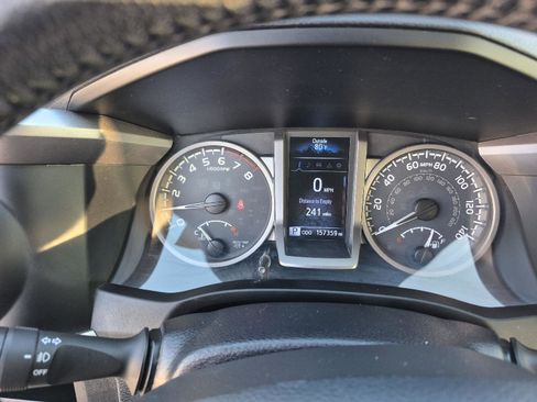 Used 2019 Toyota Tacoma SR5 image 4