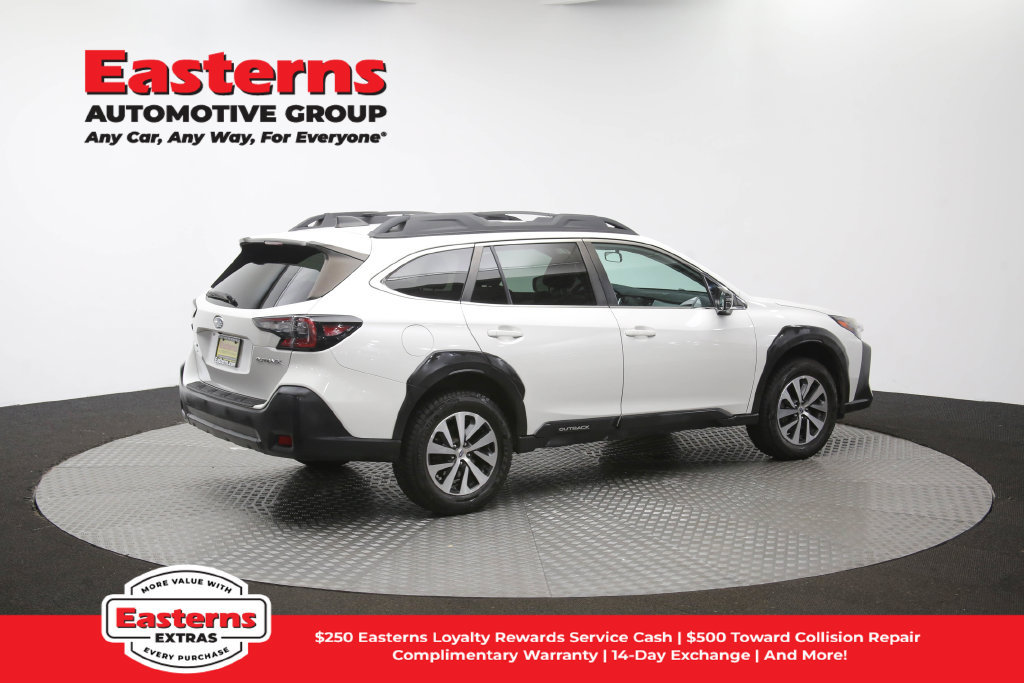 Used 2023 Subaru Outback Premium AWD/4WD image 43