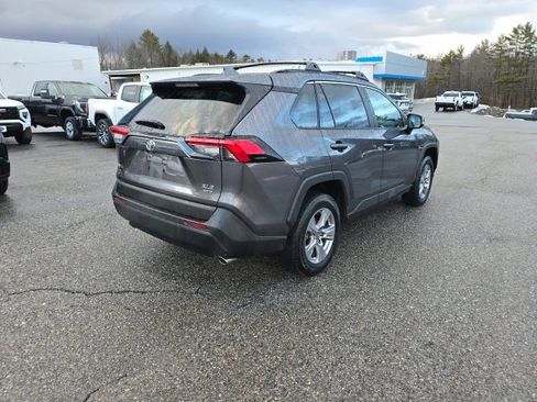 Used 2024 Toyota RAV4 XLE w/ Convenience Package image 5