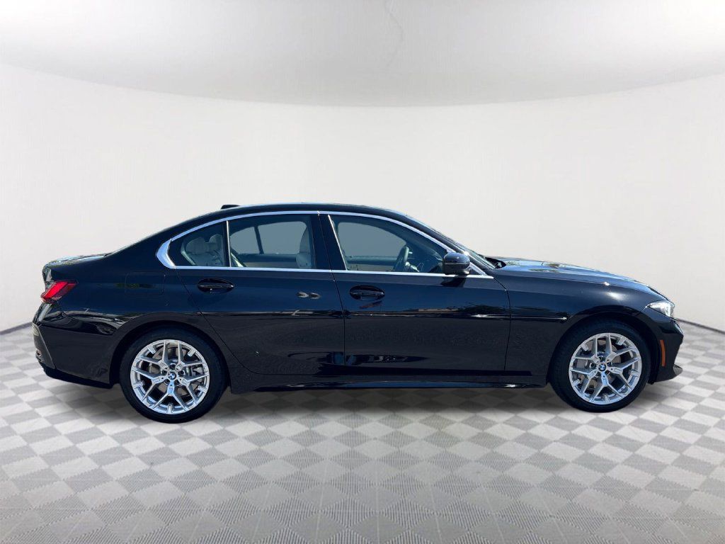 Used 2026 BMW 330i Sedan w/ Premium Package RWD image 3