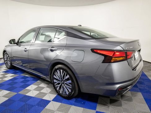 Used 2024 Nissan Altima 2.5 SV FWD image 8