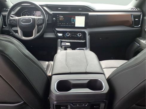 Used 2024 GMC Sierra 1500 Denali w/ Technology Package AWD/4WD image 14