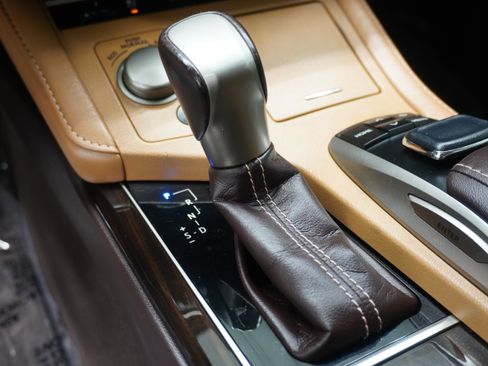 Used 2018 Lexus ES 350 w/ Luxury Package w/Wood Trim FWD image 25
