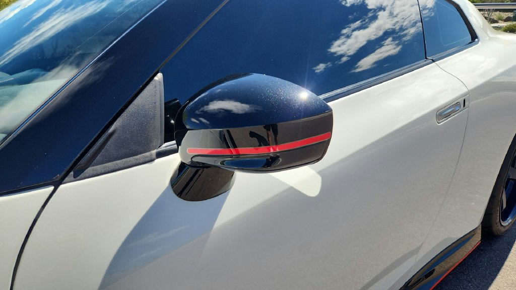 Used 2015 Nissan GT-R NISMO AWD/4WD image 16