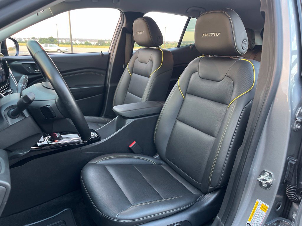 Used 2025 Chevrolet Trax ACTIV FWD image 24