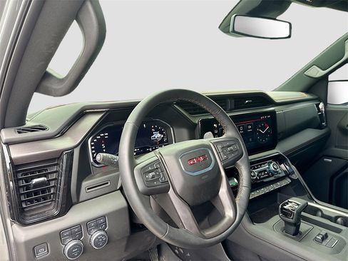 Used 2025 GMC Sierra 1500 AT4 image 12