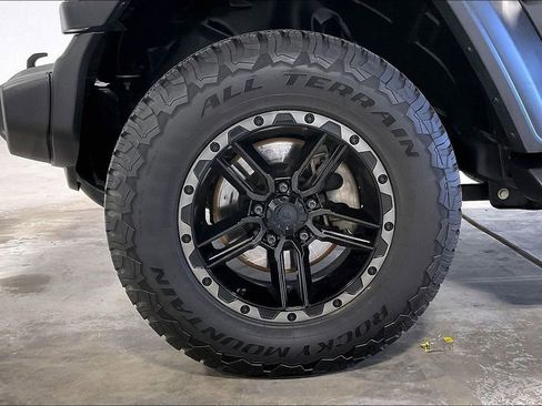 Used 2020 Jeep Wrangler Unlimited Sport image 11