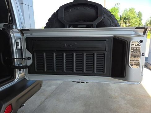 Used 2024 Jeep Wrangler Unlimited Rubicon 392 AWD/4WD image 56