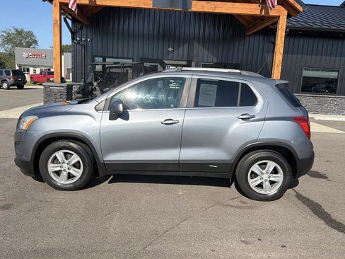 Used 2015 Chevrolet Trax LT w/ LT Sun and Sound Package FWD image 20