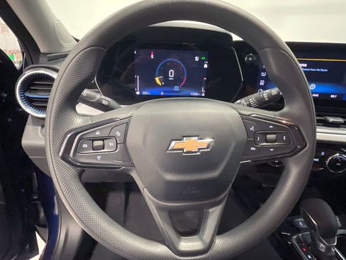 Used 2024 Chevrolet Trax LT image 29