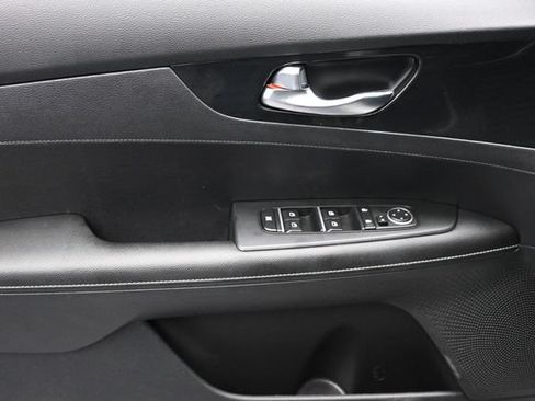 Used 2022 Kia Forte GT-Line w/ GT-Line Premium Package FWD image 12