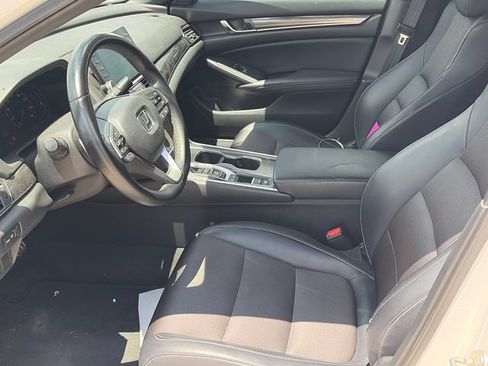 Used 2018 Honda Accord Sport image 17