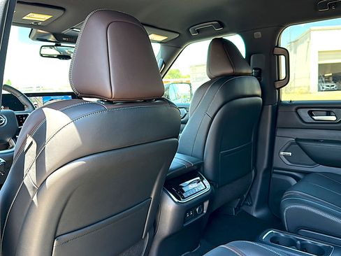 New 2026 Nissan Armada SL w/ Captain's Chari Seat Package AWD/4WD image 14