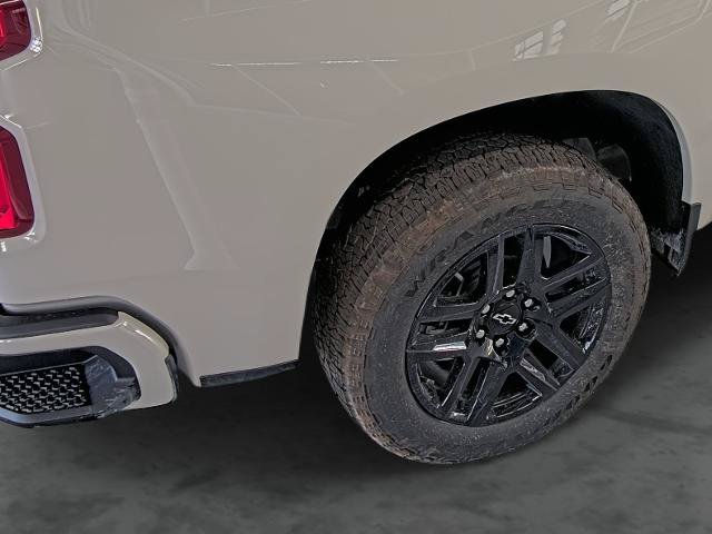New 2026 Chevrolet Silverado 1500 RST w/ Dark Appearance Package AWD/4WD image 13