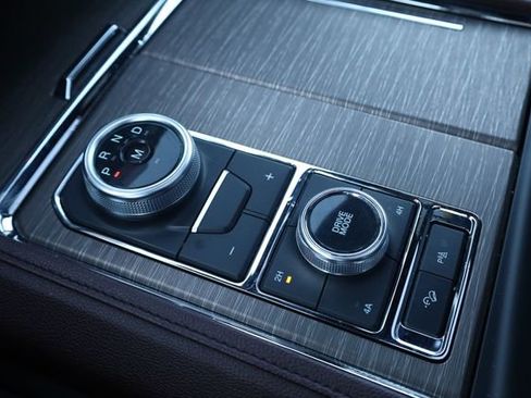 Used 2024 Ford Expedition Max Limited image 27