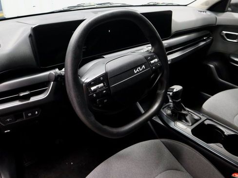 Used 2025 Kia K4 LXS image 24