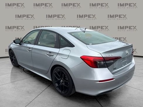 Used 2025 Honda Civic Sport image 2