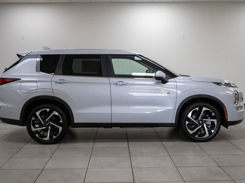 Used 2023 Mitsubishi Outlander SEL image 5
