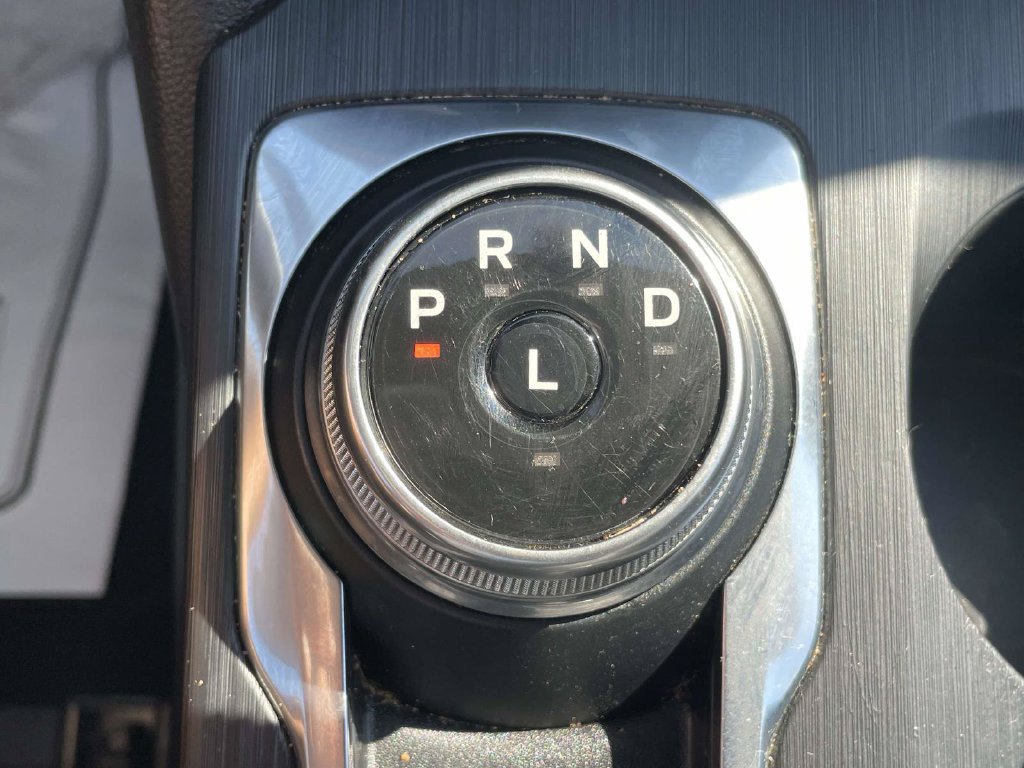 Certified 2025 Ford Escape SE FWD image 17