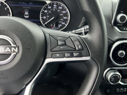 Used 2024 Nissan Sentra SV FWD image 11