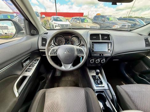 Used 2019 Mitsubishi Outlander Sport ES FWD image 16