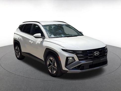 Used 2025 Hyundai Tucson SEL FWD image 3