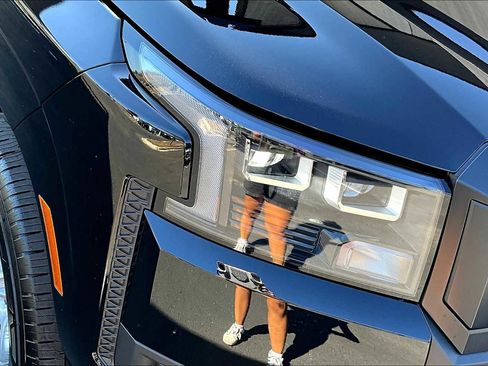 New 2026 Nissan Frontier S image 13