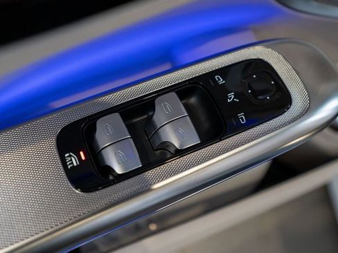 New 2026 Mercedes-Benz CLE 300 4MATIC Cabriolet image 16