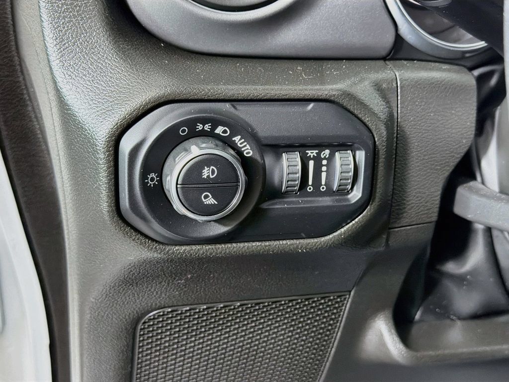 Used 2022 Jeep Gladiator Sport AWD/4WD image 32