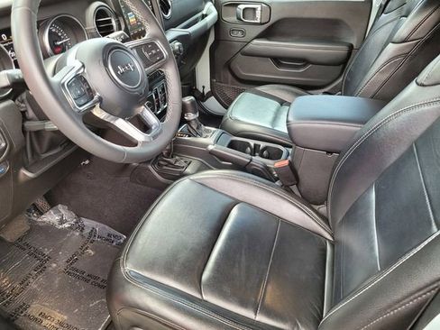 Used 2023 Jeep Wrangler Unlimited Sahara AWD/4WD image 12