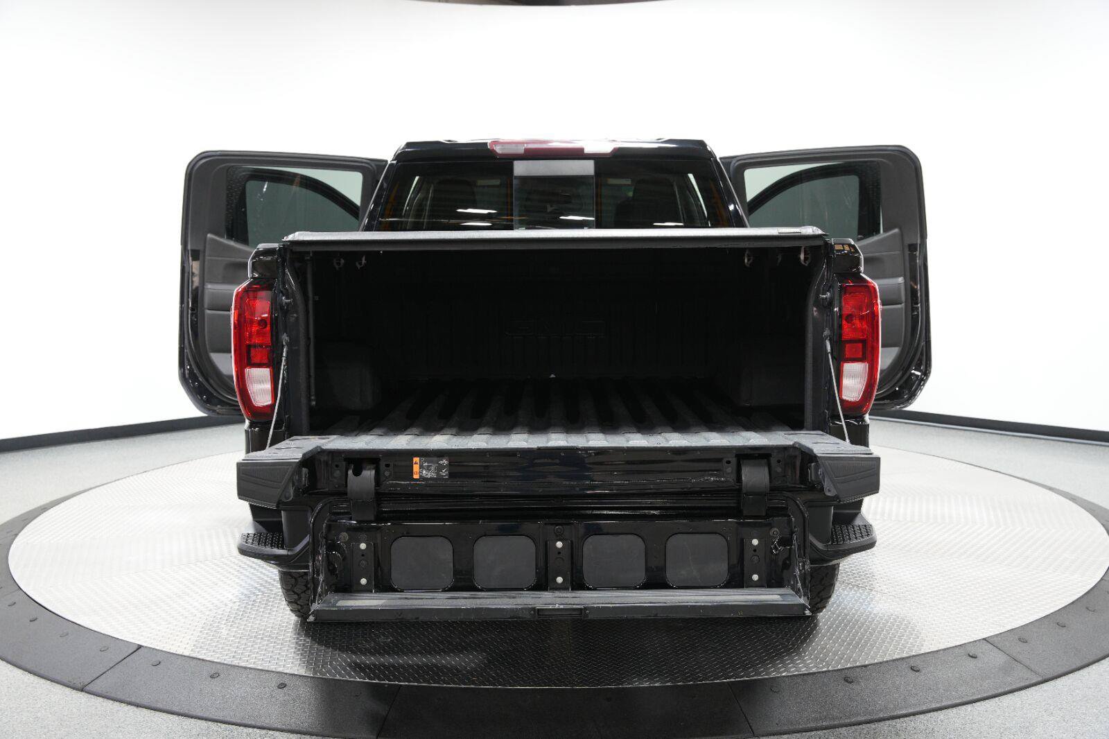 Certified 2022 GMC Sierra 1500 Elevation w/ Preferred Package AWD/4WD image 15