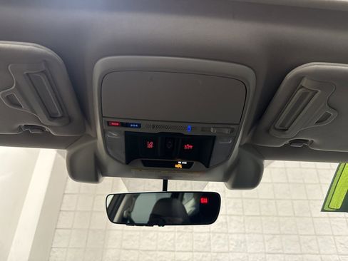 Used 2021 Subaru Forester Touring image 29