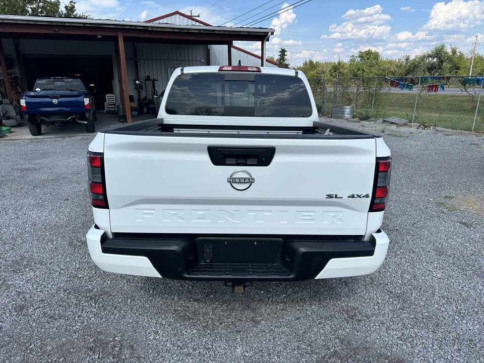 Used 2024 Nissan Frontier SL AWD/4WD image 6
