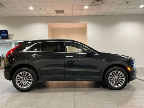 Certified 2025 Cadillac XT4 Premium Luxury image 6