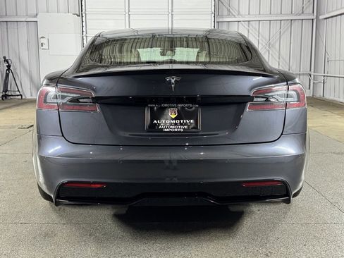 Used 2021 Tesla Model S Plaid image 9