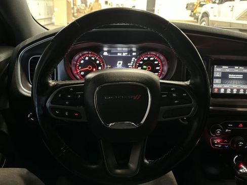 Used 2020 Dodge Charger SXT w/ Leather Interior Group image 15